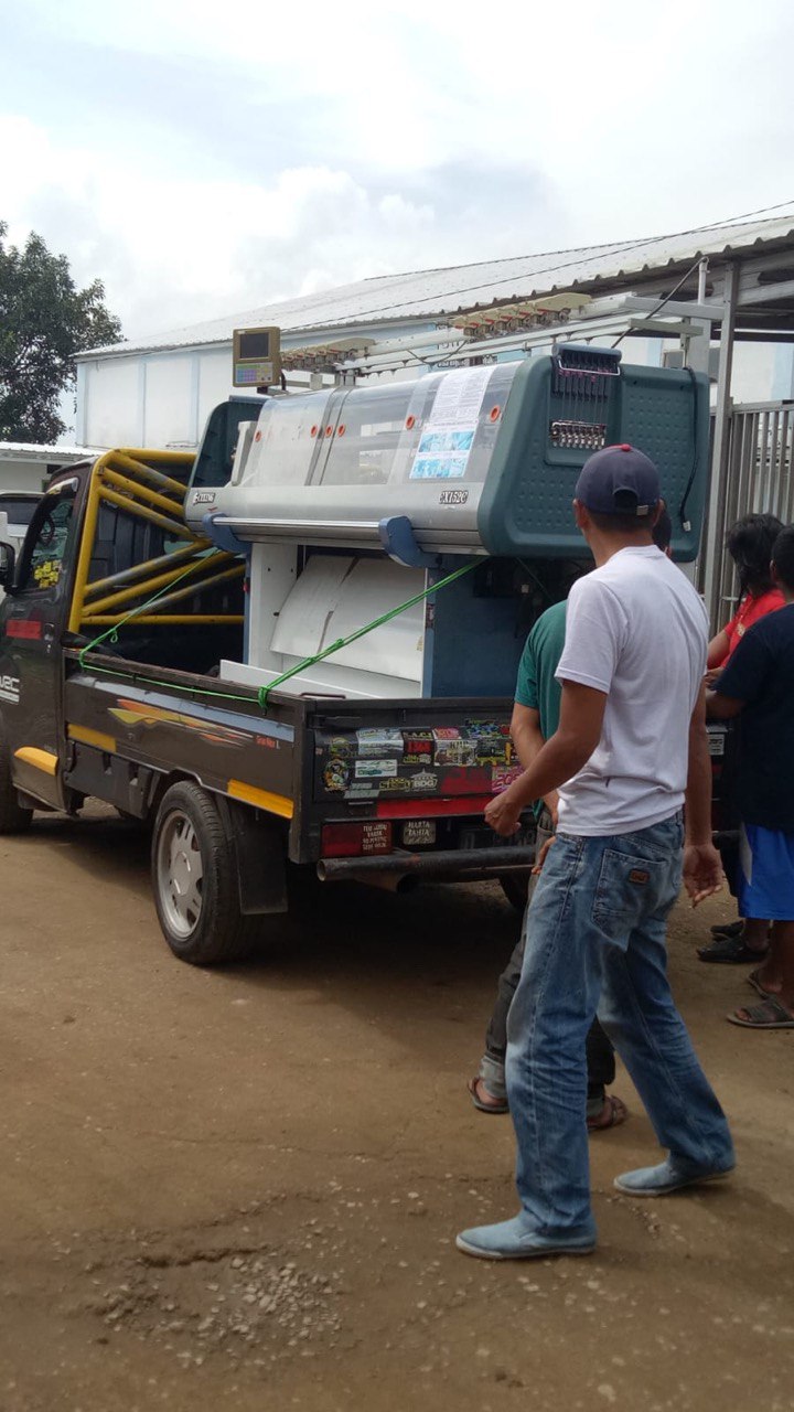 Buang puing proyek perumahan di Setiabudi Bandung